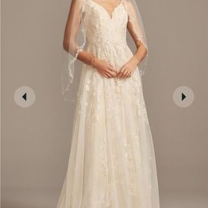 Brand new, never worn Melissa Sweet, exclusively at David's Bridal size 10